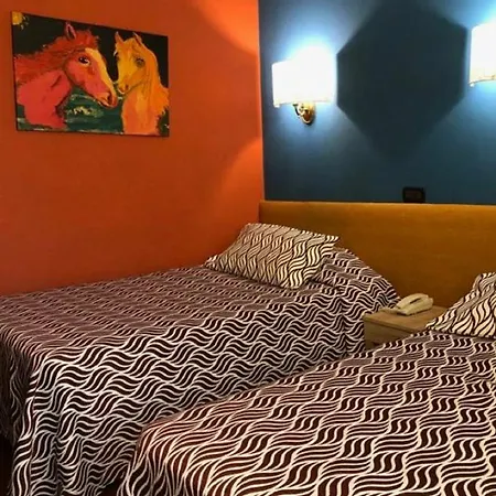إل جويرسينو فندق بولونيا